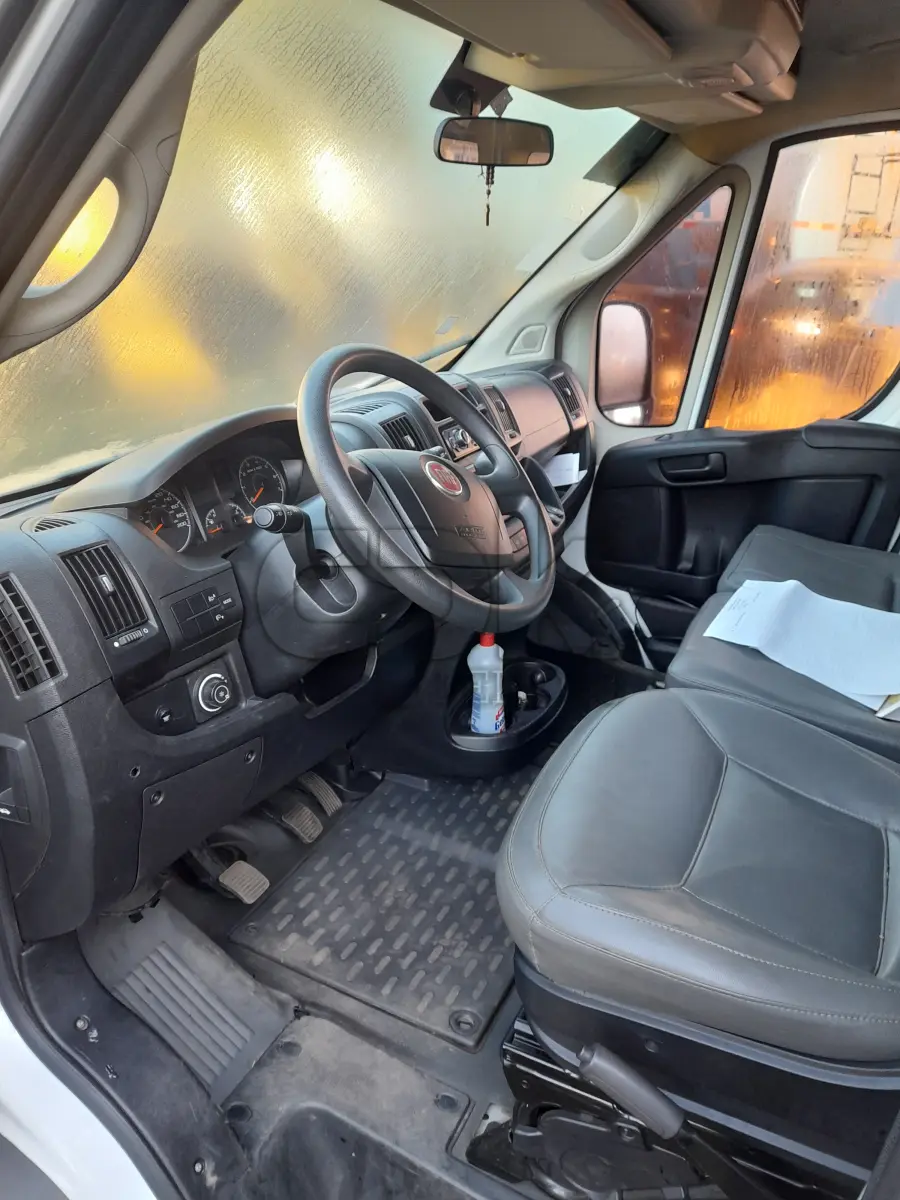 LOTE 013 - VEICULO FIAT/DUCATO MULTI 2.3, 16 PASSAGEIROS ANO/MOD 2018/2018, COR BRANCA, COMBUSTÍVEL DIESEL, COM RAMPA MANUAL PARA CADEIRANTES, RENAVAM: 404468, CHASSI Nº 3C6EFVEK1JE119462, MOTOR Nº F1AE3481D7264556, PLACAS: IYR-6831. NO ESTADO QUE SE ENCONTRA. PATRIMÔNIO MUNICIPAL Nº12806.