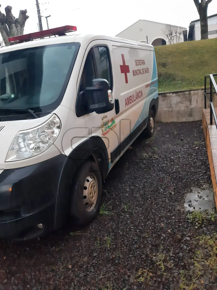 LOTE 005 - Marca Fiat Modelo Ducato TCA AMB, Renavan 01198686380,  Placa IZK8B79, Chassi 3C6DFVCK3KE519636, Ano/Mod  2019/2019, Motor 4 Cilindros, Turbo, 2.3 Potência 130 CV,  Combust Diesel, Cor Branca.