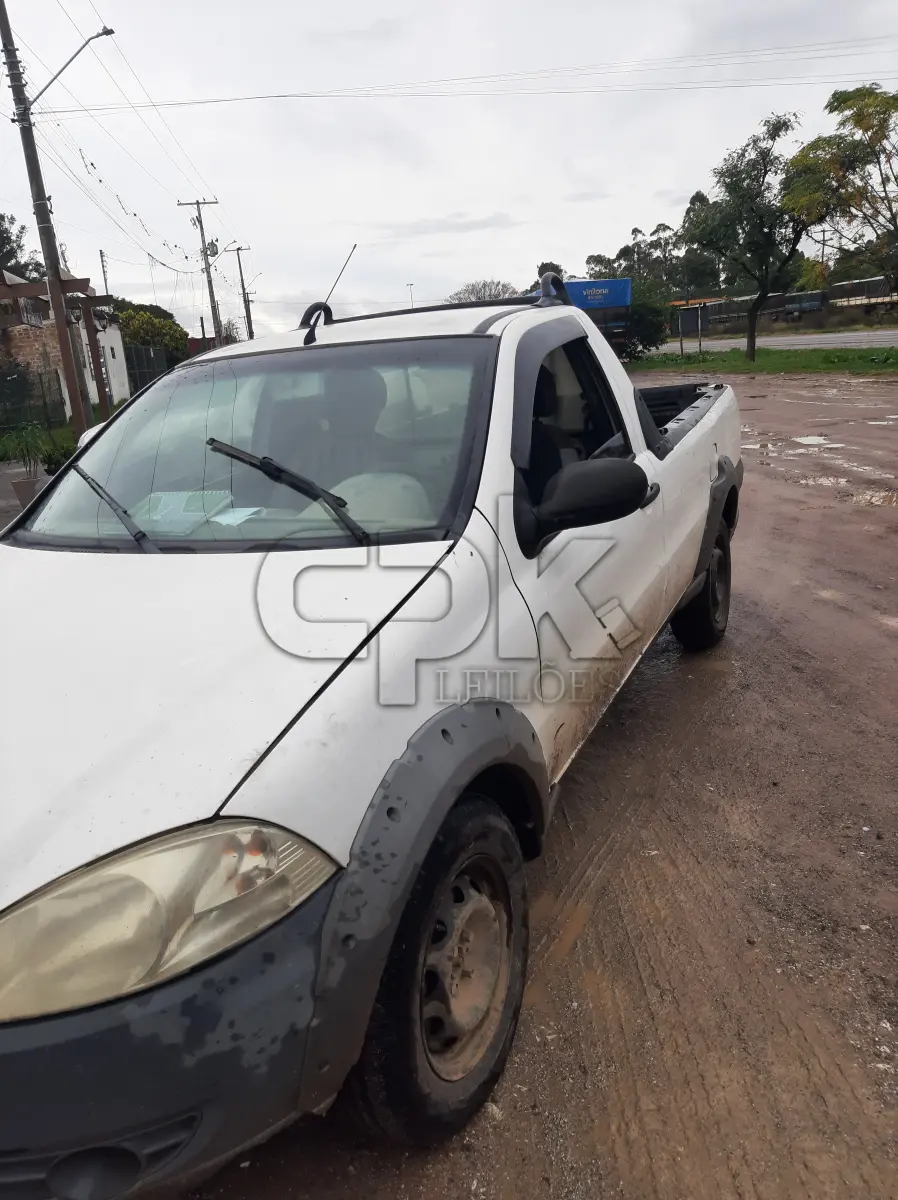 LOTE 000 - Automóvel FIAT/STRADA