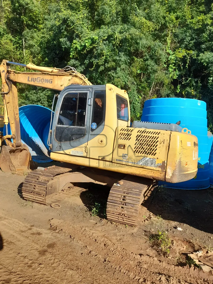 LOTE 021 - ESCAVADEIRA HIDRÁULICA LIUGONG MODELO LG-915D, ANO/MOD 2014/2014 CHASSI Nº915DCDE036786, MOTOR Nº26488520, COR AMARELA, RENAVAM 000001, PESO 13.900KG. NO ESTADO QUE SE ENCONTRA. PATRIMÔNIO MUNICIPAL Nº11104.