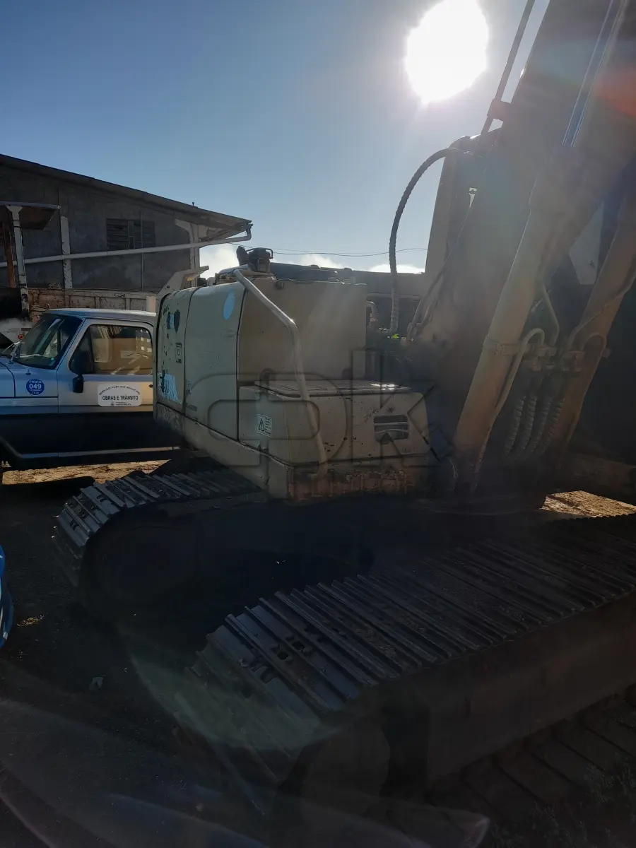 LOTE 021 - ESCAVADEIRA HIDRÁULICA LIUGONG MODELO LG-915D, ANO/MOD 2014/2014 CHASSI Nº915DCDE036786, MOTOR Nº26488520, COR AMARELA, RENAVAM 000001, PESO 13.900KG. NO ESTADO QUE SE ENCONTRA. PATRIMÔNIO MUNICIPAL Nº11104.