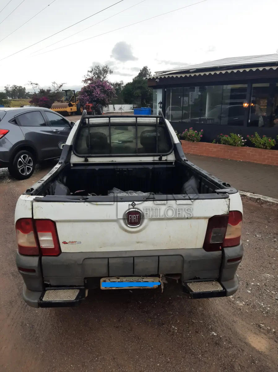 LOTE 000 - Automóvel FIAT/STRADA