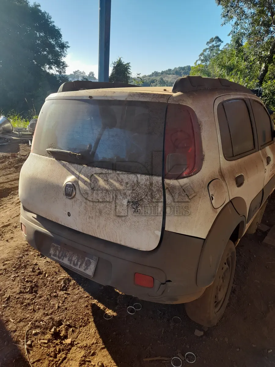 LOTE 011 - VEICULO FIAT UNO WAY 1.4, 04 PORTAS, 05 PASSAGEIROS, ANO/MOD. 2013/2013, COR BRANCA, CHASSI Nº9BD195163D0456296, RENAVAM Nº102633, PLACAS IUF-4979. NO ESTADO QUE SE ENCONTRA. PATRIMÔNIO MUNICIPAL Nº10615.