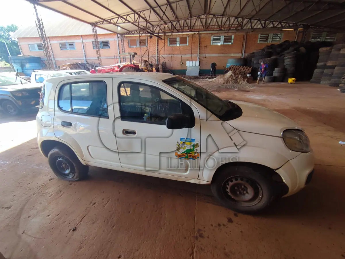 LOTE 002 - VEÍCULO FIAT/UNO ATTRACTIVE 1.0 ANO FABRICAÇÃO/MODELO: 2016 COR: BRANCA COMBUSTÍVEL: ALCOOL/GASOLINA Placa IXI4026 – Chassi 9BD195A4ZG0761687