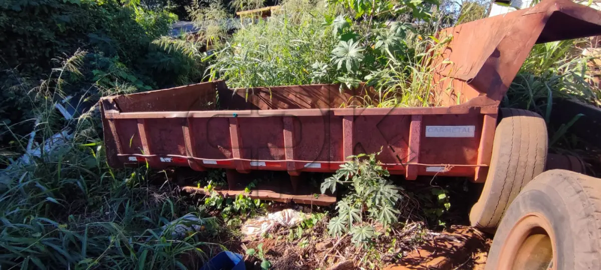 LOTE 031 - Caçamba MB 1113