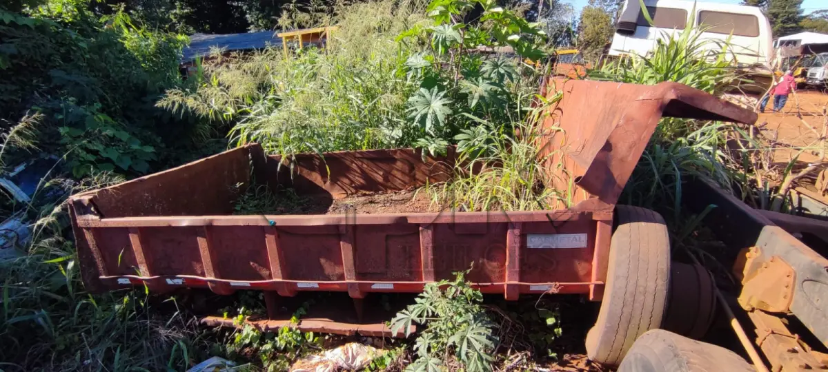 LOTE 031 - Caçamba MB 1113