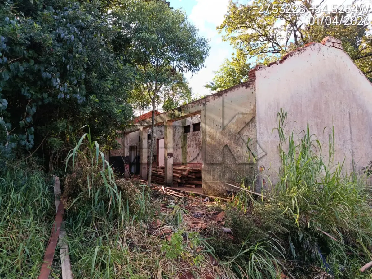 LOTE 035 - Imóvel: Fração do lote rural nº 213, 16ª secção, Matrícula nº 1758.  Área total: 0,25 hectares (2.500 m²) conforme matrícula.  Localização: Barra do Terrêncio - Interior – Novo Machado/RS – E.M de 1º G. Inc.  Presidente Kennedy.