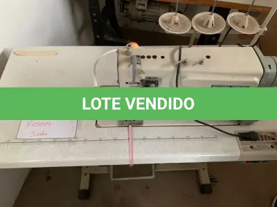 LOTE 018 - Máquina de Costura Industrial SIRUBA Vieseira.