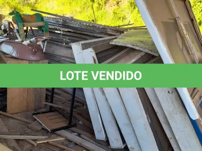 LOTE 007 - PORTAS, JANELAS, FORRO DE PVC, GRADES DE FERRO TODOS USADOS, CONFORME DISPOSTO PARA VISITAÇÃO NO PÁTIO DA SMOPT.