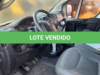 LOTE 013 - VEICULO FIAT/DUCATO MULTI 2.3, 16 PASSAGEIROS ANO/MOD 2018/2018, COR BRANCA, COMBUSTÍVEL DIESEL, COM RAMPA MANUAL PARA CADEIRANTES, RENAVAM: 404468, CHASSI Nº 3C6EFVEK1JE119462, MOTOR Nº F1AE3481D7264556, PLACAS: IYR-6831. NO ESTADO QUE SE ENCONTRA. PATRIMÔNIO MUNICIPAL Nº12806.