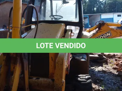 LOTE 002 - RETROESCAVADEIRA RANDON RD406 ADVANCED, ANO/MOD 2015/2015, MOTOR TURBO, TRAÇAO 4X4, CABINE FECHADA COM AR CONDICIONADO QUENTE/FRIO, MOTOR DIESEL 110CV NºE1S194198, CHASSI Nº9AD406AEAF0006189. NO ESTADO QUE SE ENCONTRA. PATRIMÔNIO MUNICIPAL Nº11559.