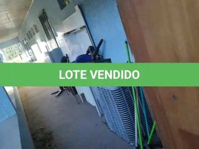 LOTE 032 - Lote de inservíveis e sucatas diversas – Saúde.  Inclui itens como: - Aparelho de Raio X Odontológico - Aparelho de Ultrassom - Armários - Autoclave - Balança Mecânica - Balcão - Biombos - Cadeiras - Climatizadores de Ar - Compressor Odontológico - Consultório Odontológico - Detectores Fetais - Escrivaninha - Lava Jato - Lavadoras de Roupas - Longarinas - Maca de Ferro - Mesas - Monitores Fetais - Oxímetro de Pulso Portátil - Poltrona - Prateleira - Seladoras