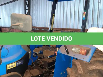 LOTE 006 - Fabricante New Holland Equip. Trator agrícola Modelo TT3840,  Ano 2015, Cor Azul, Horas 1170 h, Tração 4 x 4, Serial  HCCZ3840HECG36208, Comb. Diesel Potência 60 CV, Motor  3 cilindros aspirado Serial T55CR408410