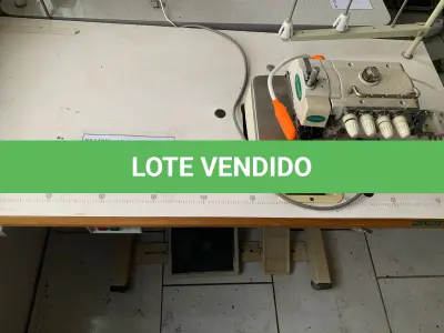 LOTE 024 - Máquina de Costura Industrial ZOJE Overlock .