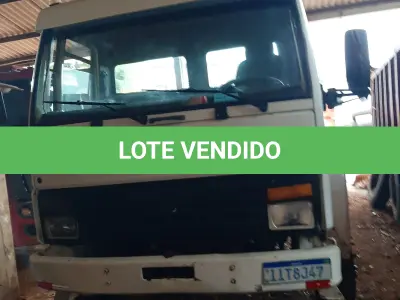LOTE 009 - Marca Ford Modelo Cargo 2425 6x4, Renavan 00714669407,  Placa IIT8J47, Chassi 9BFYTNYTXXDB87572, Ano/Mod  1999/1999, Motor 6 cil, turbo Cummins, Potência 250 CV,  Combust Diesel, Cor Branca Capac 23 Ton.