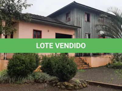 LOTE 019 - Edificação do Museu Municipal Otacílio Tizziani, localizado à  Rua Ângelo Santinelli, (em Processo de Demolição), inclui todos  materiais da construção: Madeiras das paredes, pisos, forros, teto,  escadas, aberturas, telhados, inclusive a parte de alvenaria.