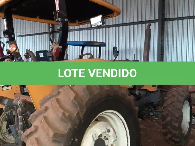 LOTE 007 - Fabricante Valtra Equip. Trator agrícola Modelo A750L 4, Ano  2016, Cor Amarela, Horas 6023 h, Tração 4 x 4, Serial  AVTT2005EGM024838, Comb. Diesel, Potência 78 CV, Motor  4 cilindros Serial V750432435