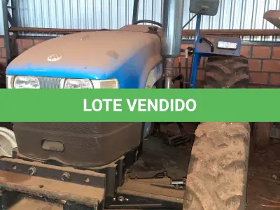 LOTE 006 - Fabricante New Holland Equip. Trator agrícola Modelo TT3840,  Ano 2015, Cor Azul, Horas 1170 h, Tração 4 x 4, Serial  HCCZ3840HECG36208, Comb. Diesel Potência 60 CV, Motor  3 cilindros aspirado Serial T55CR408410