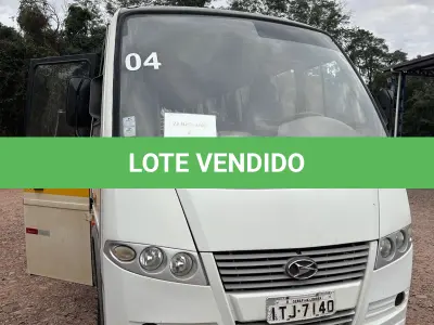 LOTE 035 - MARCOPOLO – Volare V8 ON - Ônibus Escolar – 29P  2012/2013 – Placas ITJ 7140 – Cor: Branca.