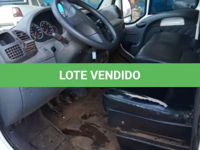 LOTE 014 - VEICULO FIAT/DUCATO MC TCA MIC, 16 PASSAGEIROS ANO/MOD 2014/2014, COR BRANCA, COMBUSTÍVEL DIESEL, RENAVAM: 404449, CHASSI Nº 93W245H34E2137803, MOTOR Nº F1AE34817213770, PLACAS: IWA-6482. NO ESTADO QUE SE ENCONTRA. PATRIMÔNIO MUNICIPAL Nº11282.