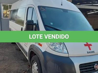 LOTE 013 - VEICULO FIAT/DUCATO MULTI 2.3, 16 PASSAGEIROS ANO/MOD 2018/2018, COR BRANCA, COMBUSTÍVEL DIESEL, COM RAMPA MANUAL PARA CADEIRANTES, RENAVAM: 404468, CHASSI Nº 3C6EFVEK1JE119462, MOTOR Nº F1AE3481D7264556, PLACAS: IYR-6831. NO ESTADO QUE SE ENCONTRA. PATRIMÔNIO MUNICIPAL Nº12806.