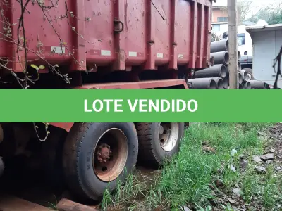 LOTE 010 - Marca Ford Modelo Cargo 2429, Renavan 00566934604, Placa  IUR7377, Chassi 9BFYEALE8DBS46148, Ano/Mod 2013/2013,  Motor 6 Cil. Cummins ISV 6.7, Potência 290 CV, Combust  Diesel, Cor Vermelha, Capac 23 Ton.