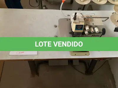 LOTE 015 - Máquina de Costura Industrial CROWN Overlok.