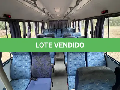 LOTE 035 - MARCOPOLO – Volare V8 ON - Ônibus Escolar – 29P  2012/2013 – Placas ITJ 7140 – Cor: Branca.