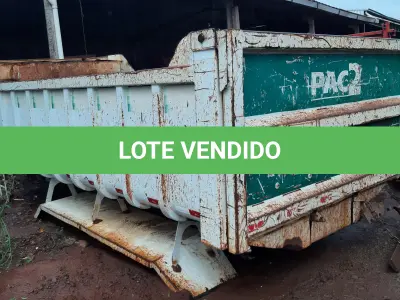 LOTE 016 - Caçamba basculante, Fabricante Librelato, Fabricação 03/2014, Serie N°  SC0LB10249E01620, Modelo Areia e brita, Capac. 12 m3,  Produção 102B1620, Cor Branca.