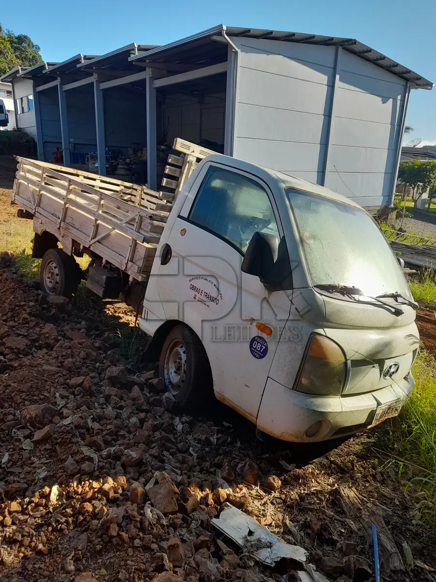 LOTE 016 - VEICULO, CAMINHONETE, MARCA:HYUNDAI, CARROCARIA ABERTA, PLACA: MJH-6089, ANO/MOD:2010/2011, COR: BRANCA, DIESEL, MOTOR Nº D4BHA035423. NO ESTADO QUE SE ENCONTRA. PATRIMÔNIO MUNICIPAL Nº7791.