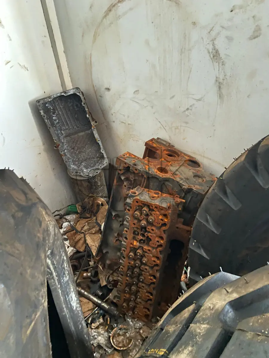 LOTE 017 - Motor Parcial, Motoniveladora Case.