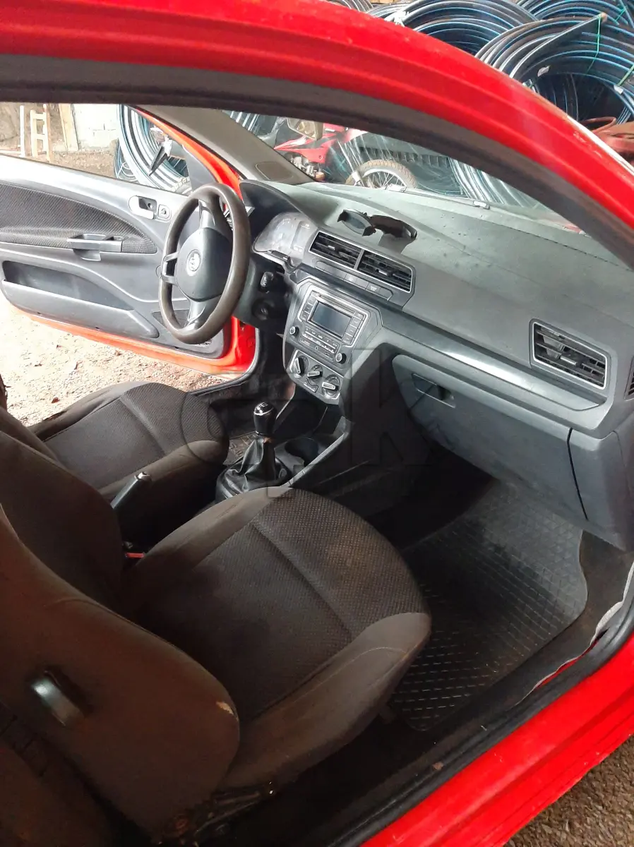 LOTE 002 - Marca Volkswagen, Modelo Nova Saveiro TL MBVS, Renavan  01206770527, Placa IZO7F24 Chassi 9BWKB45UXP017556,  Ano/Mod 2019/2020, Motor 4 Cilindros, 8 válvulas Potência 104  CV, cor vermelha.