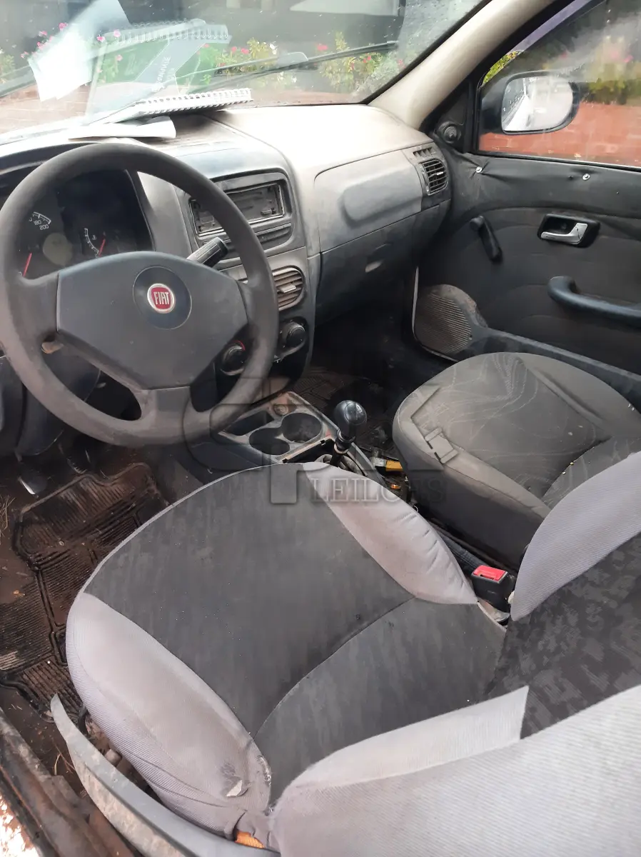 LOTE 000 - Automóvel FIAT/STRADA