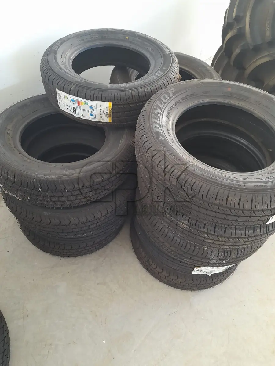 LOTE 005 - 14 (QUATORZE) PNEUS NOVOS MEDIDAS 175/70 R13, CONFORME DISPOSTO PARA VISITAÇÃO NO PAVILHAO INDUSTRIAL.