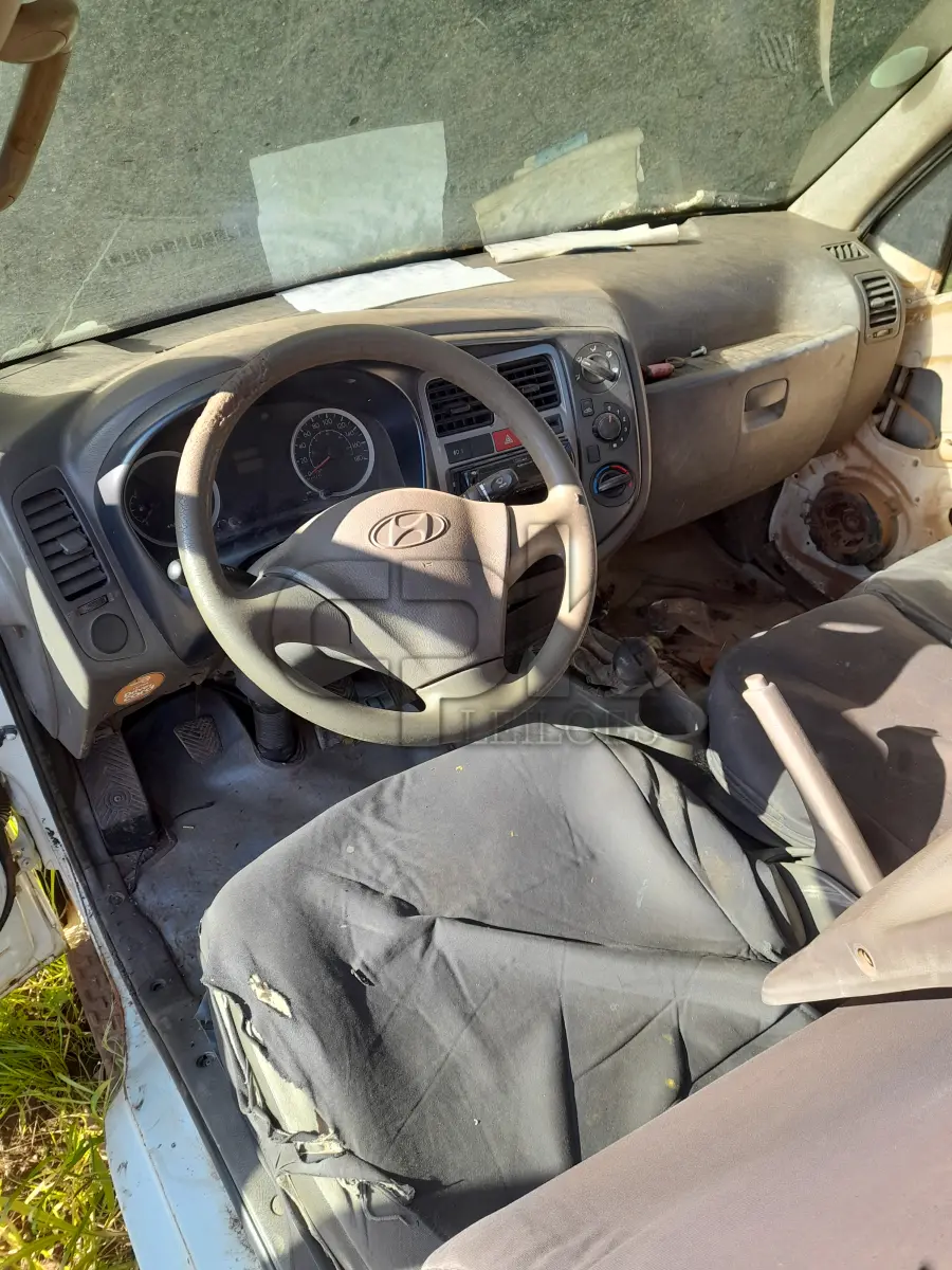 LOTE 016 - VEICULO, CAMINHONETE, MARCA:HYUNDAI, CARROCARIA ABERTA, PLACA: MJH-6089, ANO/MOD:2010/2011, COR: BRANCA, DIESEL, MOTOR Nº D4BHA035423. NO ESTADO QUE SE ENCONTRA. PATRIMÔNIO MUNICIPAL Nº7791.