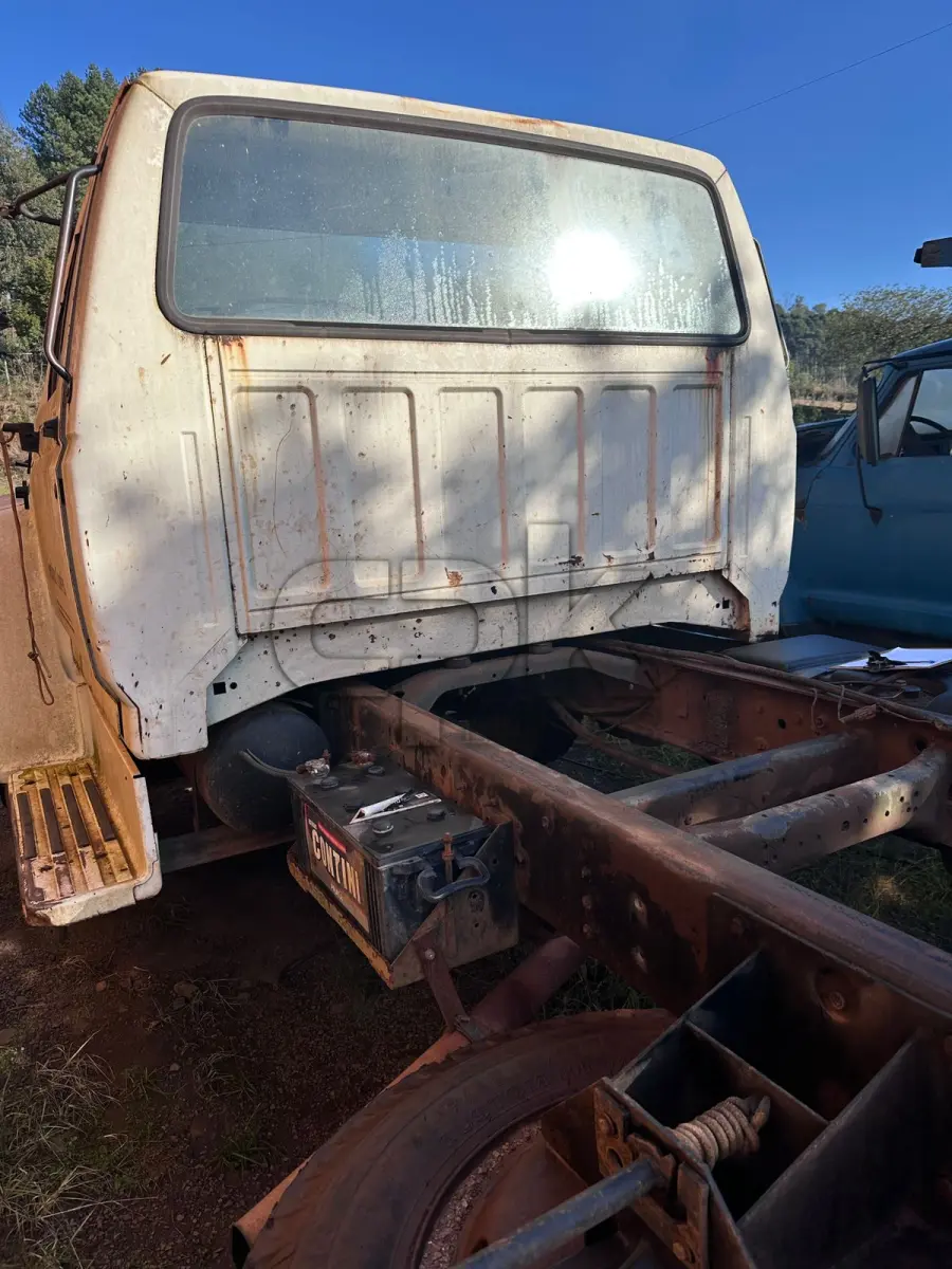 LOTE 006 - FORD F 12000 L Carga Caminhão Diesel 1998/1998 – Placas  IIU 4416 – Cor: Branca.