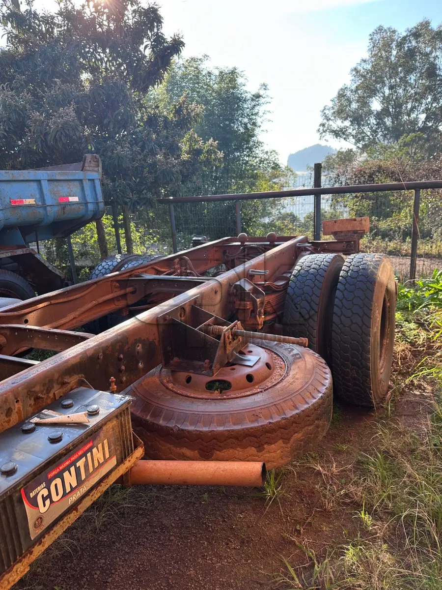 LOTE 006 - FORD F 12000 L Carga Caminhão Diesel 1998/1998 – Placas  IIU 4416 – Cor: Branca.