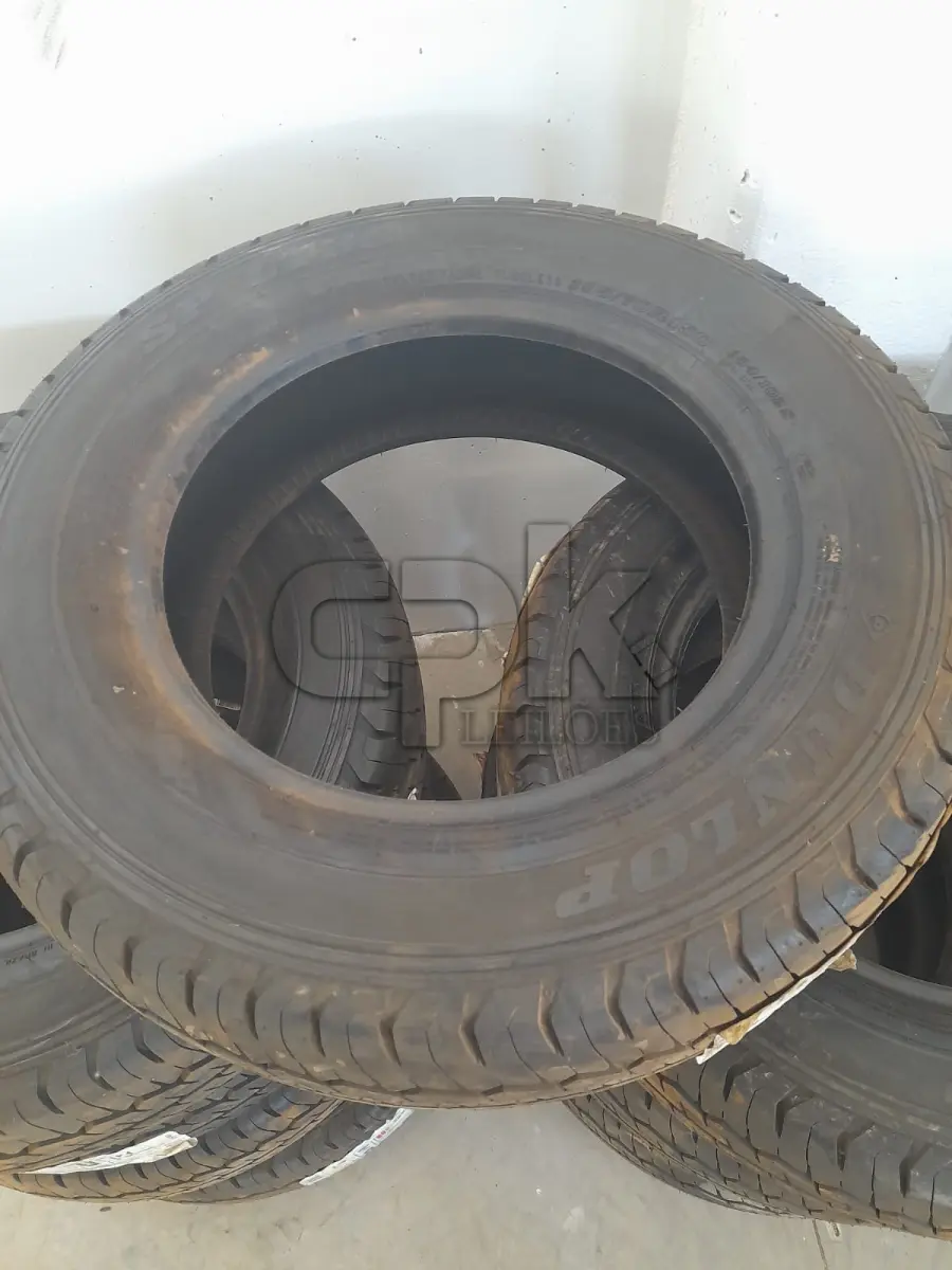LOTE 006 - 09 (NOVE) PNEUS NOVOS MEDIDAS 195/70 R15 RADIAL, CONFORME DISPOSTO PARA VISITAÇÃO NO PÁTIO DA SMOPT.