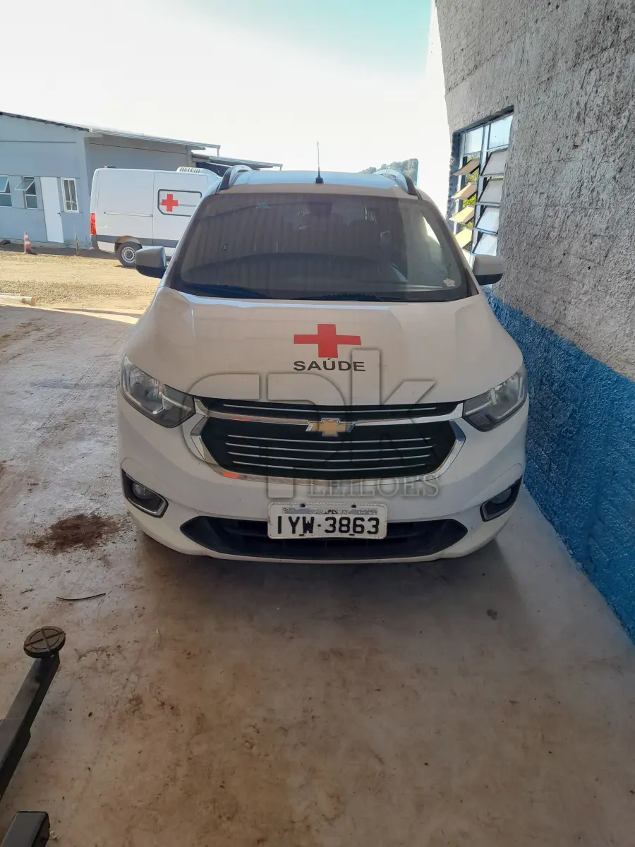 LOTE 012 - VEÍCULO GM SPIN 1.8L MT LTZ, COR BRANCA, ANO/MOD 2018/2019, CHASSI Nº 9BGJC7520KB152590, MOTOR NºGFN027781, RENAVAN Nº104644, PLACAS IYW-3863. NO ESTADO QUE SE ENCONTRA. PATRIMÔNIO MUNICIPAL Nº12940.