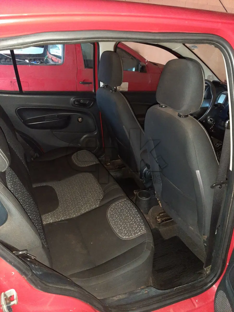 LOTE 004 - Marca Fiat Modelo Uno Drive 1.0, Renavan 01144364172,  Placa IYJ4644, Chassi 9BD195B4NJ0831866, Ano/Mod  2017/2018, Motor 3 Cil, Firefly Potência 77 CV Combust Flex  Cor Vermelha.