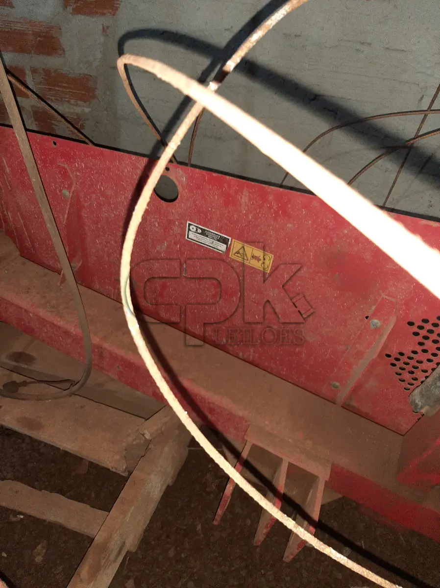 LOTE 011 - Marca Nogueira Equipamento, Ensiladeira Modelo New Pecus  G2, Cor Vermelha, Fabricação 03/2021, Nº produ AICA-013937.