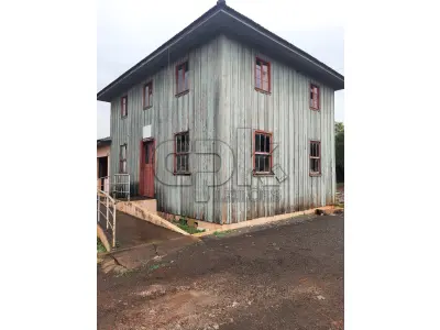 LOTE 019 - Edificação do Museu Municipal Otacílio Tizziani, localizado à  Rua Ângelo Santinelli, (em Processo de Demolição), inclui todos  materiais da construção: Madeiras das paredes, pisos, forros, teto,  escadas, aberturas, telhados, inclusive a parte de alvenaria.