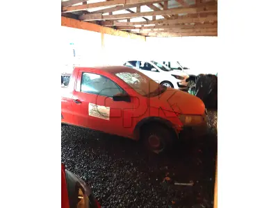 LOTE 001 - Marca Volkswagen Modelo Nova Saveiro CS 1.6 Renavan  00558502601, Placa IUP5B31 Chassi 9BWKB05UXEP053534  Ano/Mod 2013/2014, Motor 4 Cilindros, 8 válvulas  Potência 104  CV, cor vermelha.