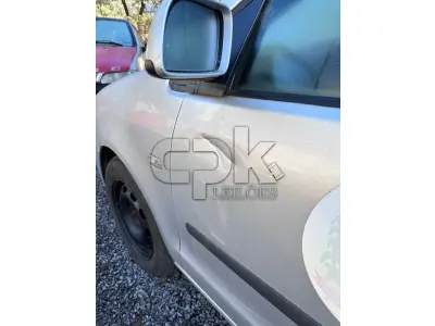 LOTE 001 - W Polo Sedan 1.6 Passageiro – Automóvel Álcool/Gasolina 2005/2005 – Placas AMT 9125 – Cor: Prata.