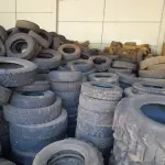 LOTE 004 - CARCAÇAS DE PNEUS USADOS DE DIFERENTES MODELOS E TAMANHOS COM APROXIMADAMENTE 300 UNIDADES, CONFORME DISPOSTO PARA VISITAÇÃO NO PÁTIO DA SMOPT.