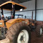 LOTE 007 - Fabricante Valtra Equip. Trator agrícola Modelo A750L 4, Ano  2016, Cor Amarela, Horas 6023 h, Tração 4 x 4, Serial  AVTT2005EGM024838, Comb. Diesel, Potência 78 CV, Motor  4 cilindros Serial V750432435